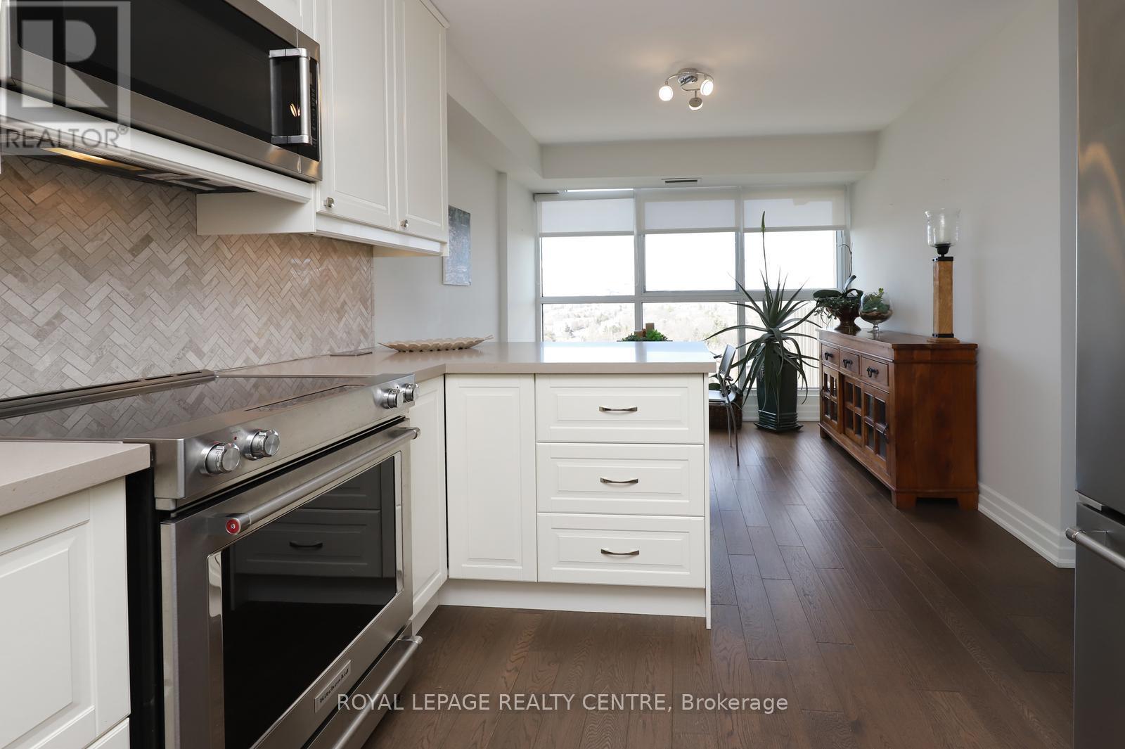 1607 - 1359 White Oaks Boulevard, Oakville, Ontario  L6H 2R8 - Photo 25 - W12866998