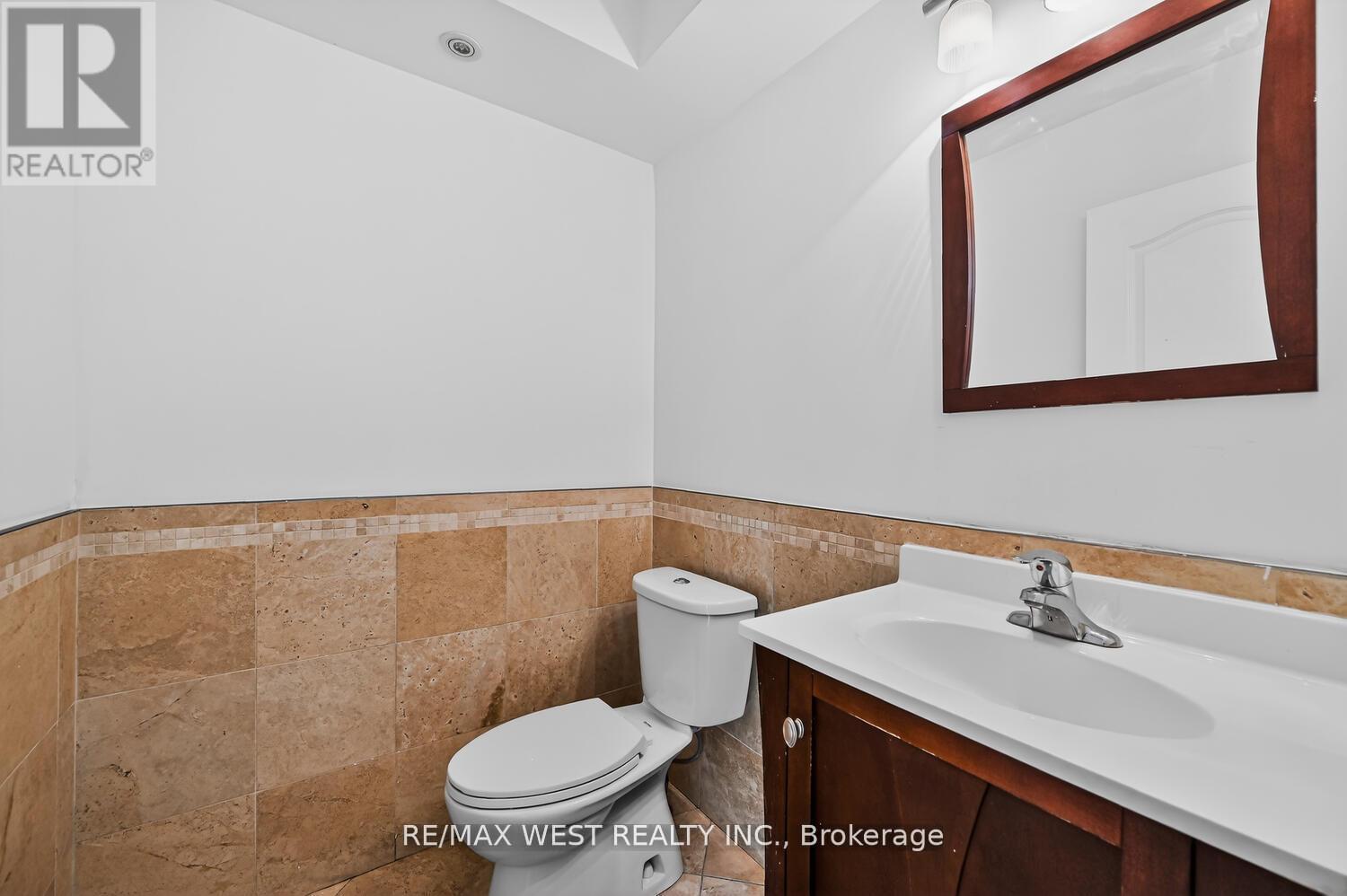 75 Forestgrove Circle, Brampton, Ontario L6Z 4T3 - Photo 16 - W12736930