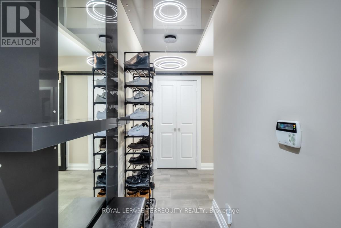 1704 - 1 SCOTT STREET, Toronto, Ontario