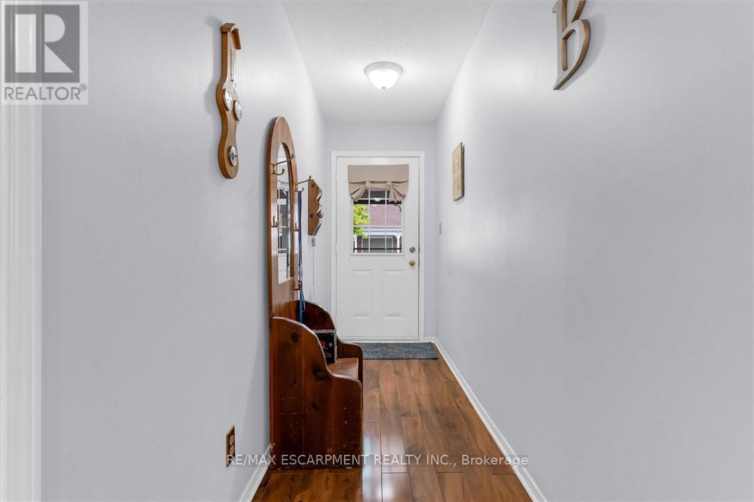 4112 Boysenberry Court, Lincoln (Lincoln-Jordan/vineland), Ontario  L0R 2C0 - Photo 6 - X12478799