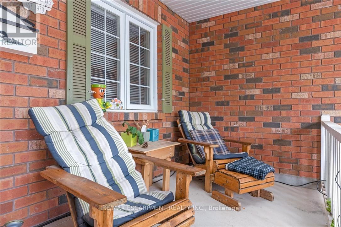 4112 Boysenberry Court, Lincoln (Lincoln-Jordan/vineland), Ontario  L0R 2C0 - Photo 5 - X12478799