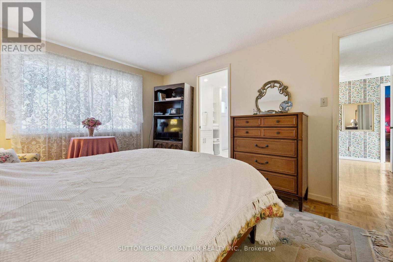 2486 Oak Row Crescent, Mississauga, Ontario  L5L 1P4 - Photo 22 - W12929076