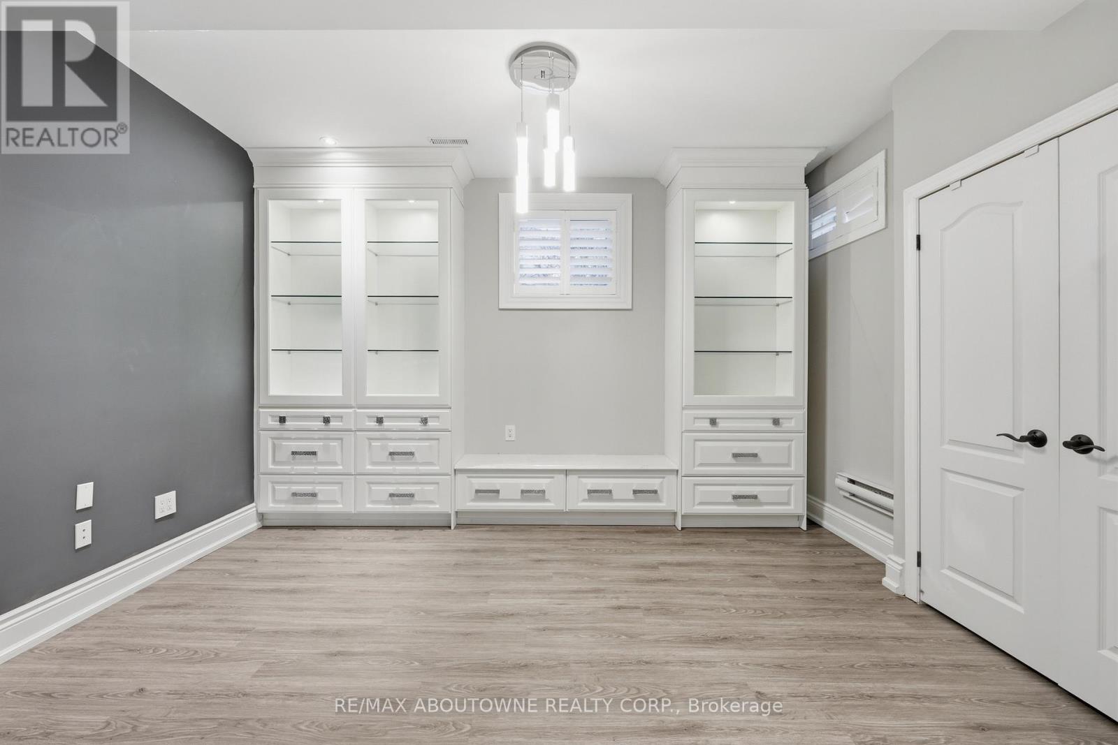 2225 Glazebrook Circle, Oakville (Wm Westmount), Ontario  L6M 5B5 - Photo 39 - W12929118