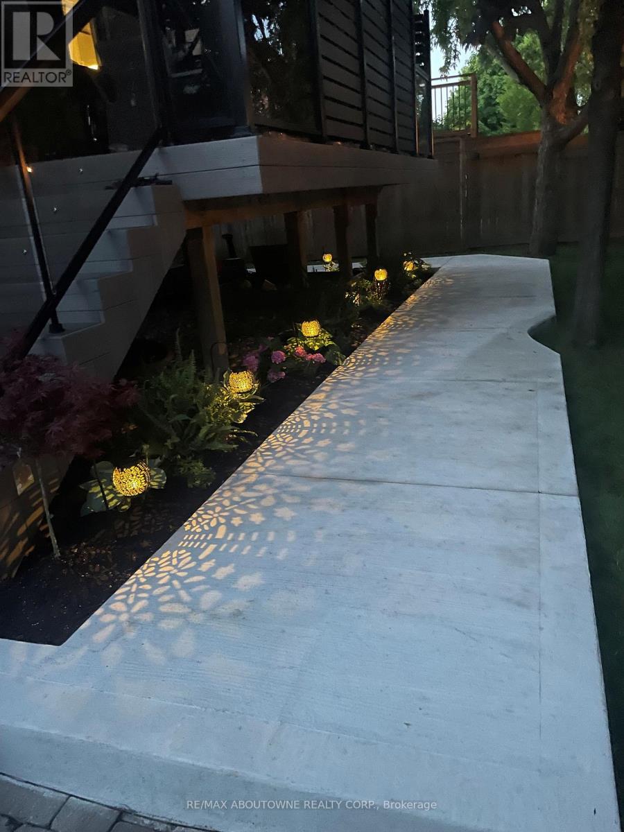 2225 Glazebrook Circle, Oakville (Wm Westmount), Ontario  L6M 5B5 - Photo 45 - W12929118