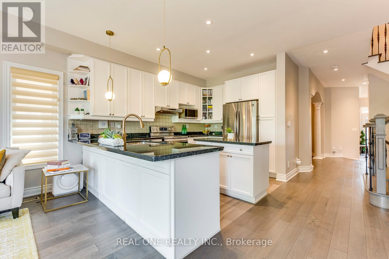 2379 Wasaga Drive, Oakville (Jc Joshua Creek), Ontario  L6H 0B7 - Photo 16 - W12929132