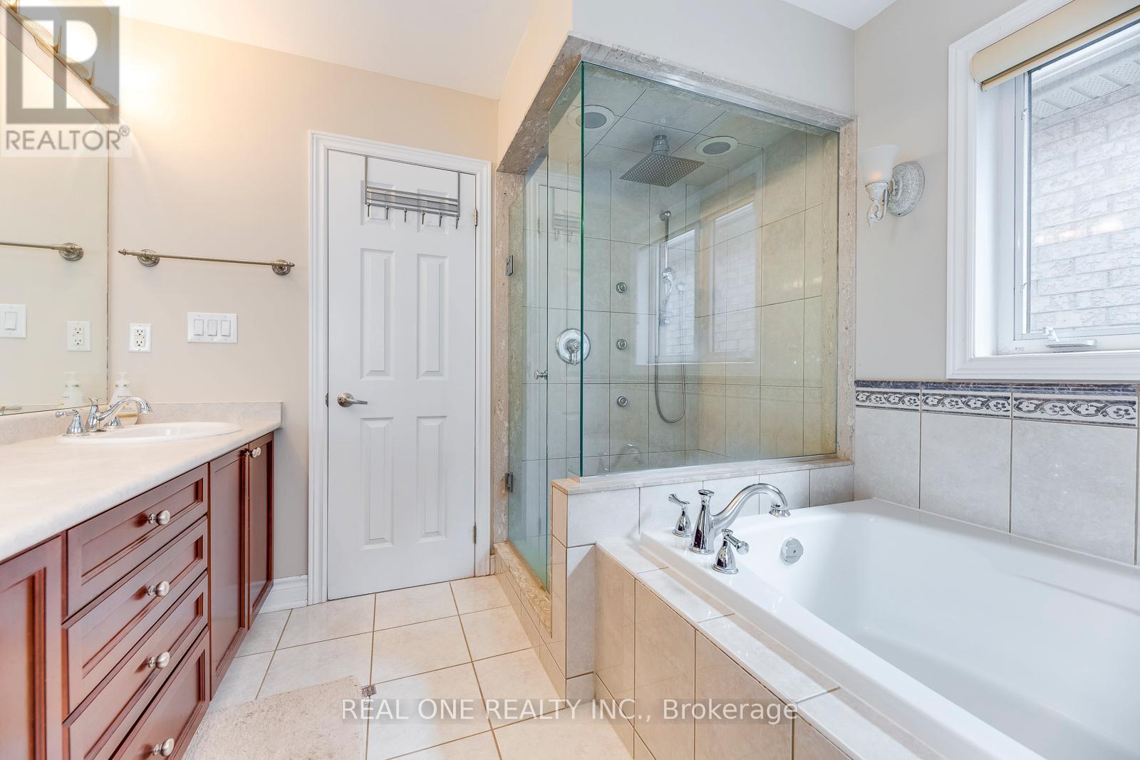2379 Wasaga Drive, Oakville (Jc Joshua Creek), Ontario  L6H 0B7 - Photo 28 - W12929132