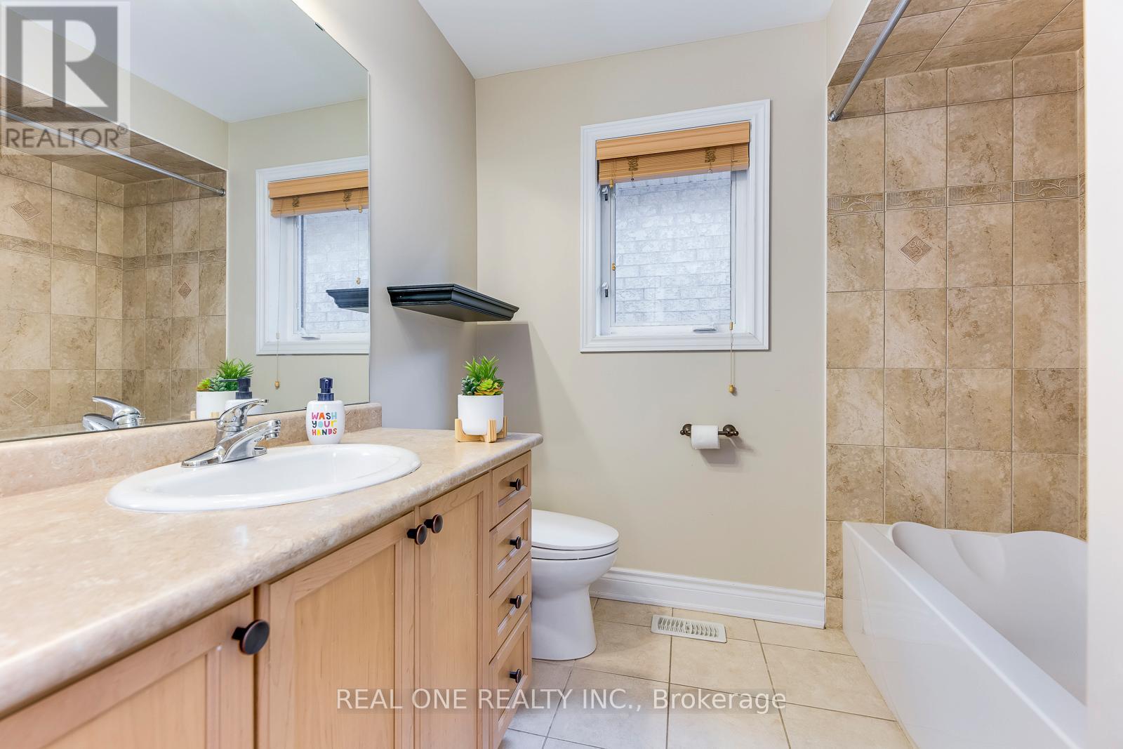 2379 Wasaga Drive, Oakville (Jc Joshua Creek), Ontario  L6H 0B7 - Photo 33 - W12929132