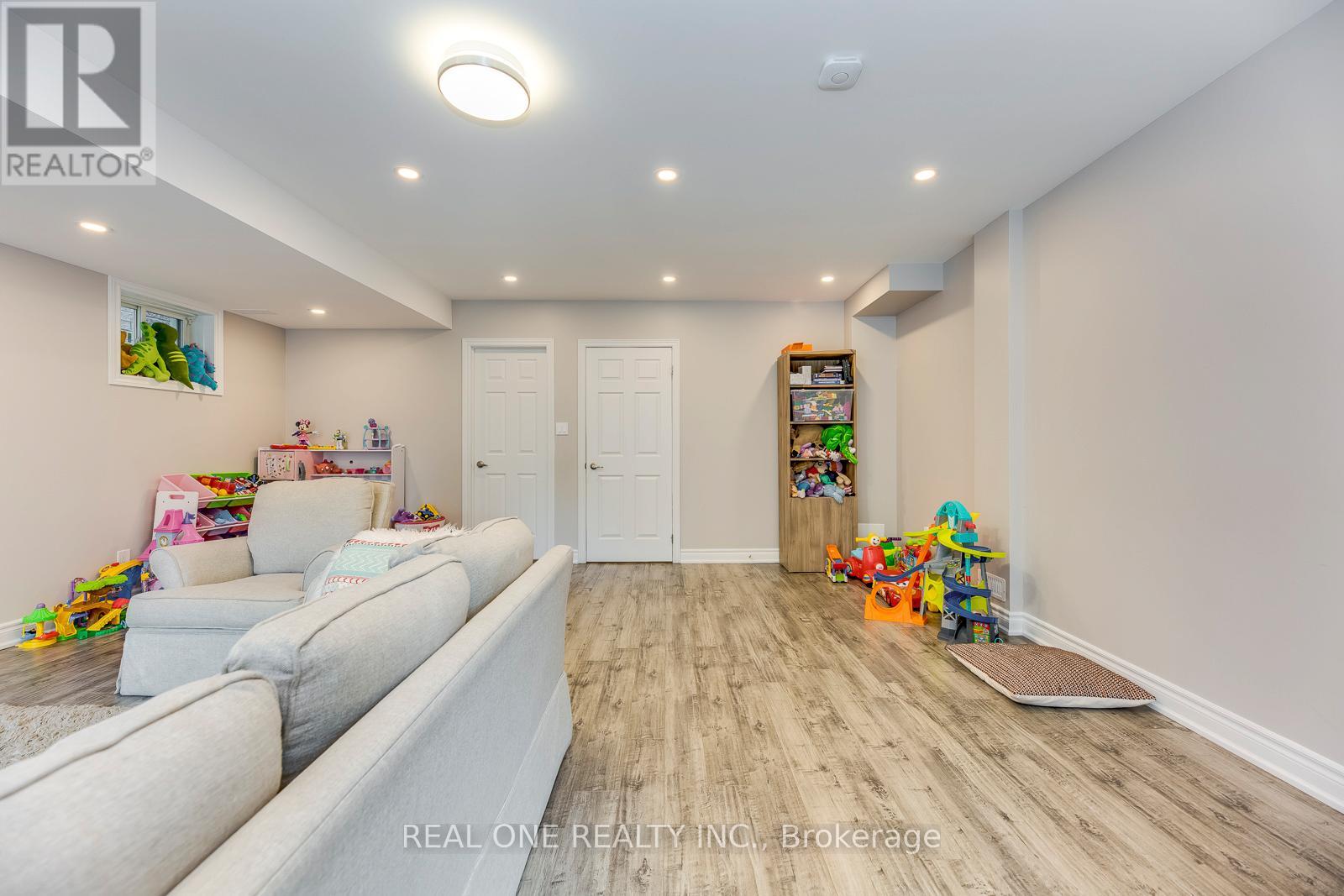 2379 Wasaga Drive, Oakville (Jc Joshua Creek), Ontario  L6H 0B7 - Photo 36 - W12929132