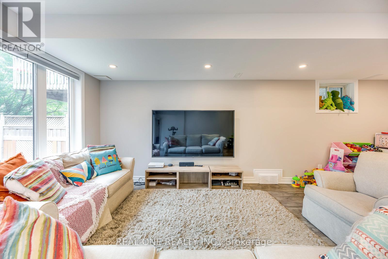 2379 Wasaga Drive, Oakville (Jc Joshua Creek), Ontario  L6H 0B7 - Photo 38 - W12929132