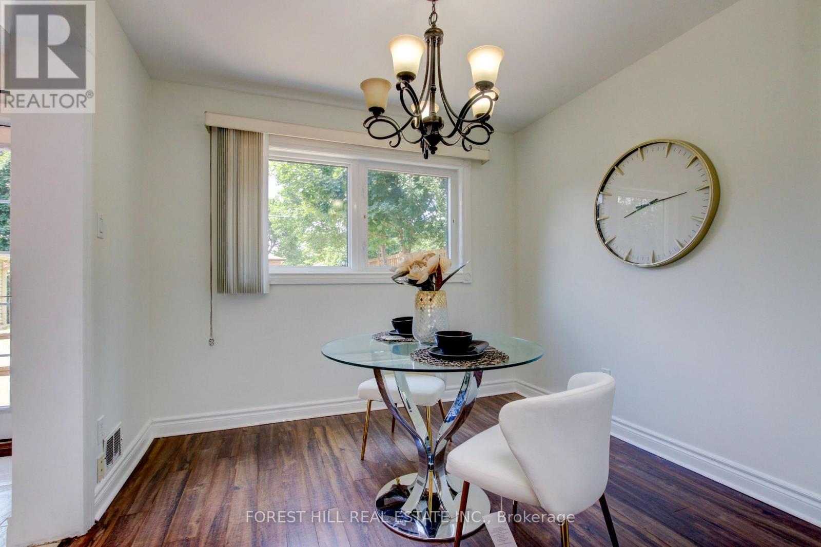 5 Pennywood Road, Brampton (Madoc), Ontario  L6V 2J6 - Photo 6 - W12929142