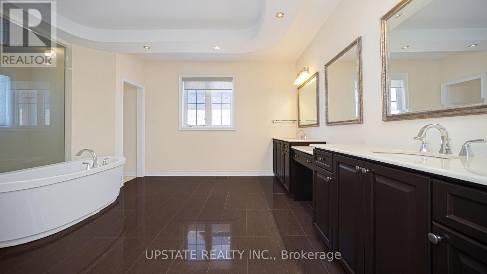 23 Dalmeny Drive, Brampton (Credit Valley), Ontario  L6X 0X3 - Photo 27 - W12929154