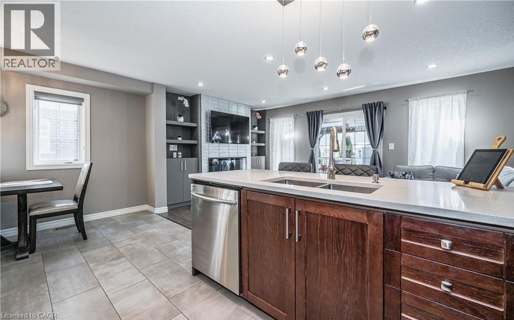 25 Machado Street, Kitchener, Ontario  N2R 0C1 - Photo 14 - 40815011