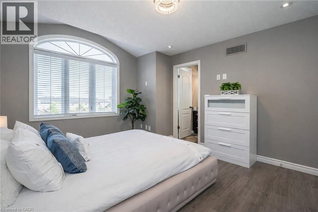 25 Machado Street, Kitchener, Ontario  N2R 0C1 - Photo 25 - 40815011