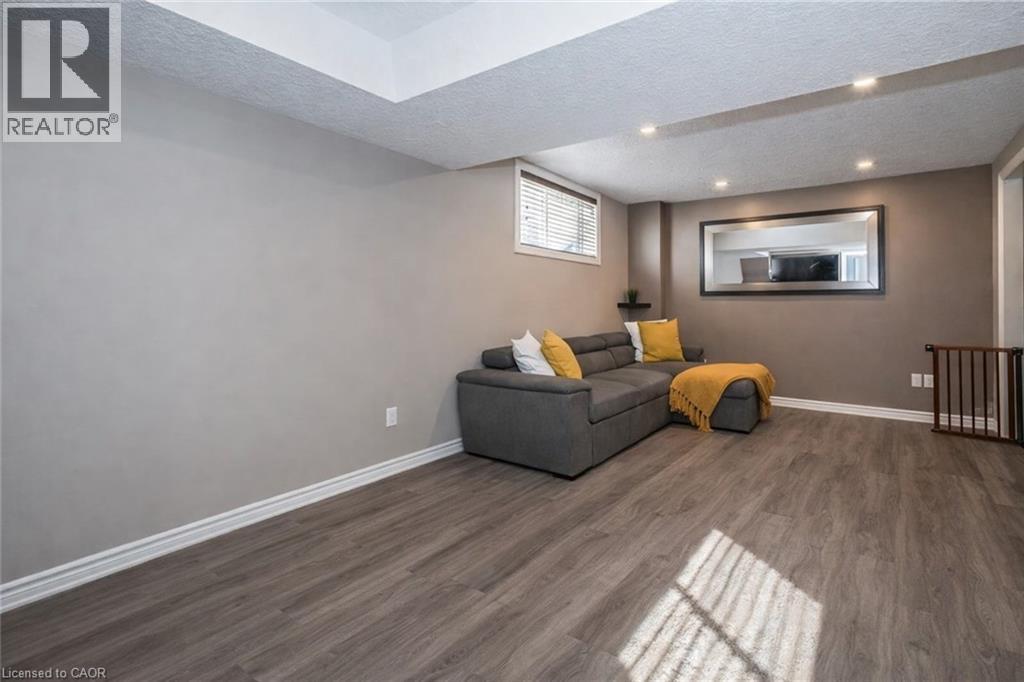 25 Machado Street, Kitchener, Ontario  N2R 0C1 - Photo 27 - 40815011