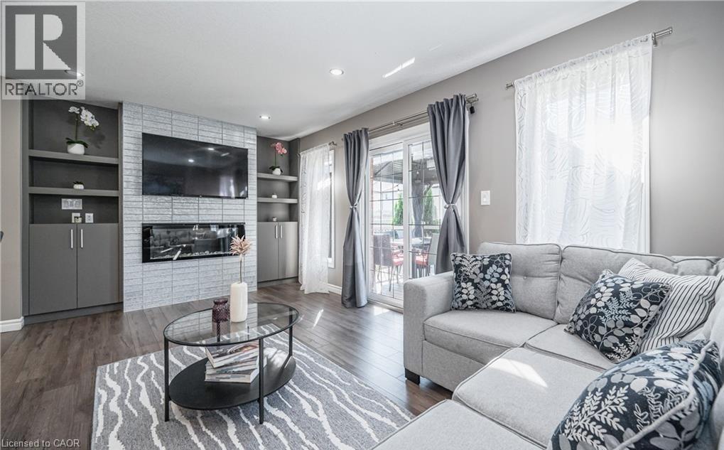 25 Machado Street, Kitchener, Ontario  N2R 0C1 - Photo 7 - 40815011