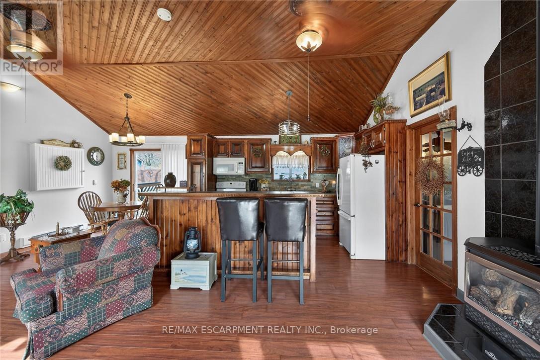 277 Blue Water Parkway, Haldimand, Ontario  N0A 1P0 - Photo 12 - X12929092