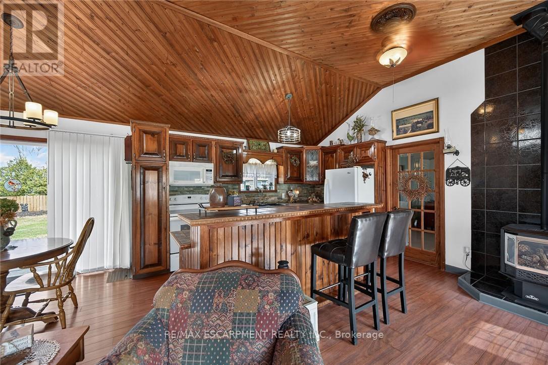 277 Blue Water Parkway, Haldimand, Ontario  N0A 1P0 - Photo 13 - X12929092