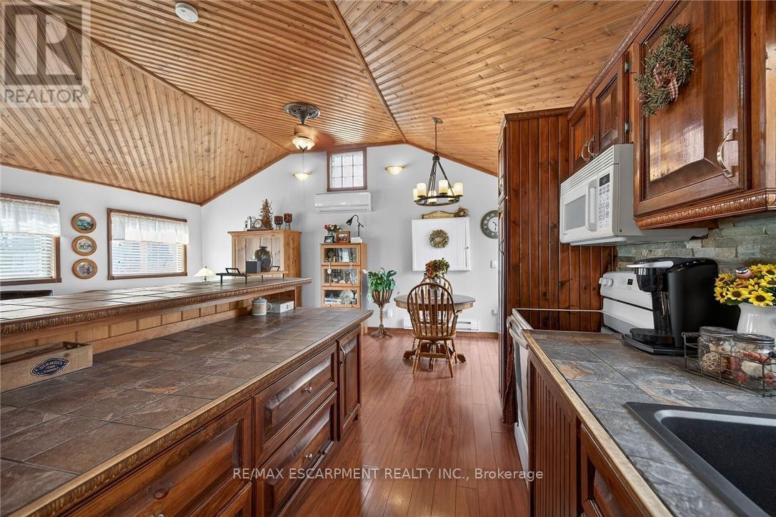 277 Blue Water Parkway, Haldimand, Ontario  N0A 1P0 - Photo 16 - X12929092