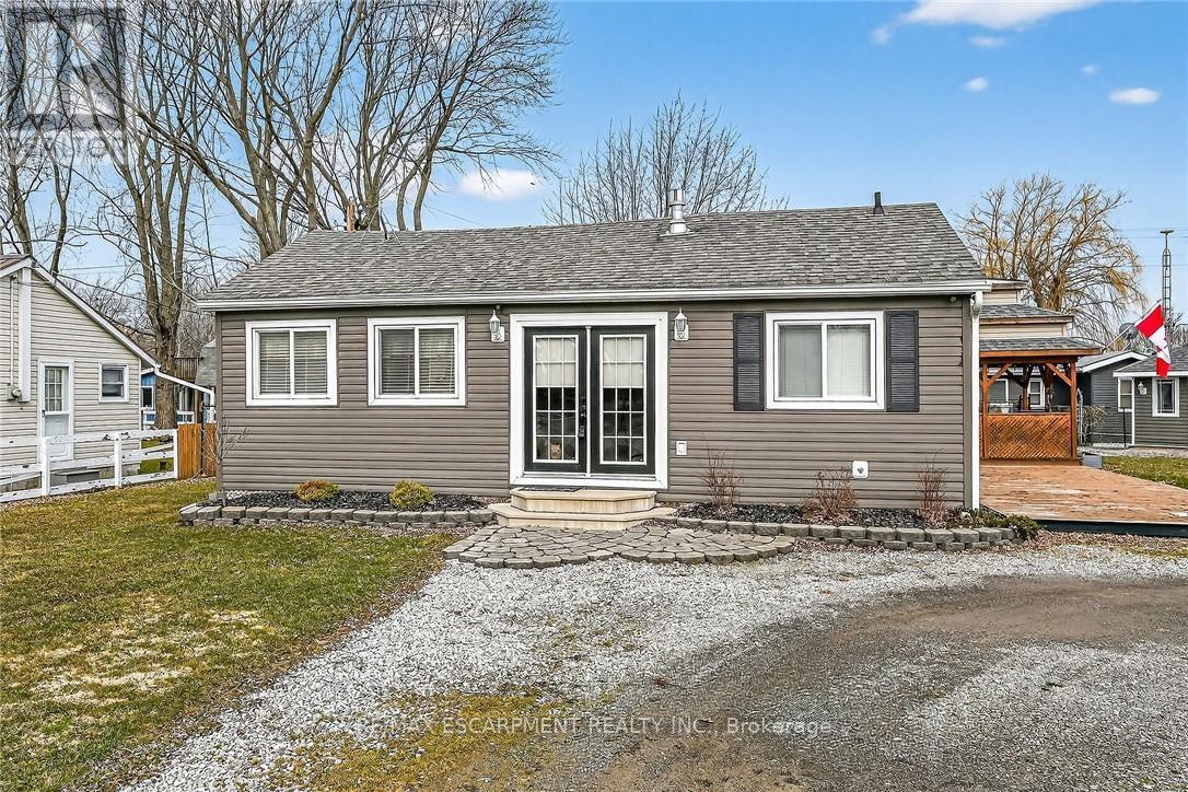 277 Blue Water Parkway, Haldimand, Ontario  N0A 1P0 - Photo 2 - X12929092