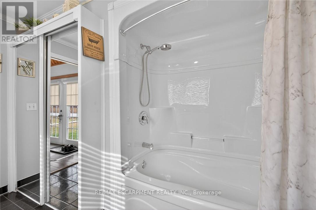 277 Blue Water Parkway, Haldimand, Ontario  N0A 1P0 - Photo 28 - X12929092