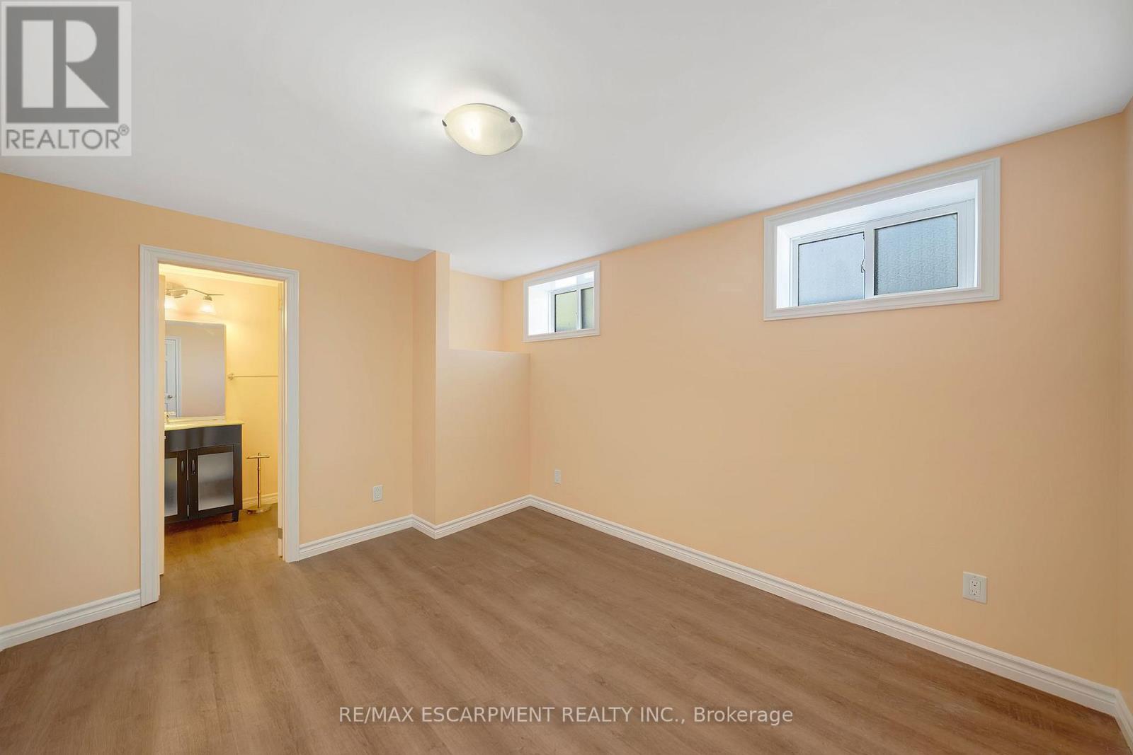 167 Miles Road, Hamilton, Ontario  L8W 1E2 - Photo 27 - X12929178