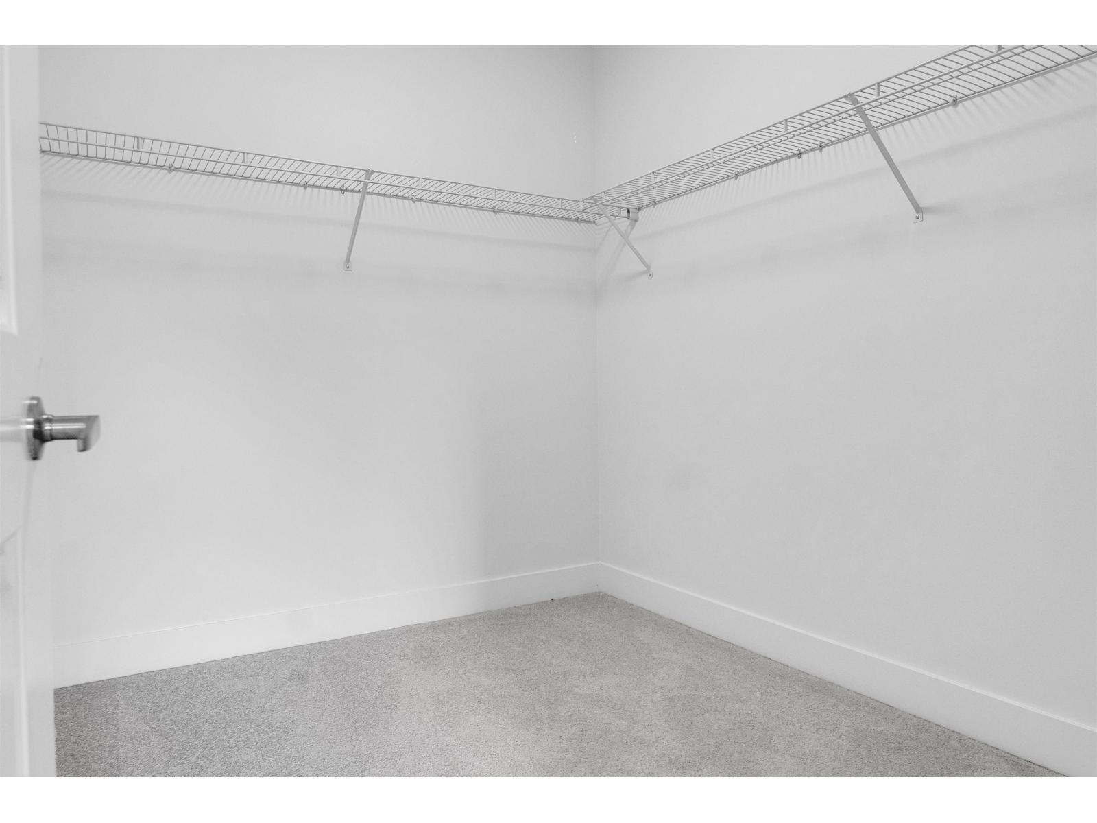 204 9983 E Barnston Drive, Surrey, British Columbia  V4N 6T3 - Photo 13 - R3101476