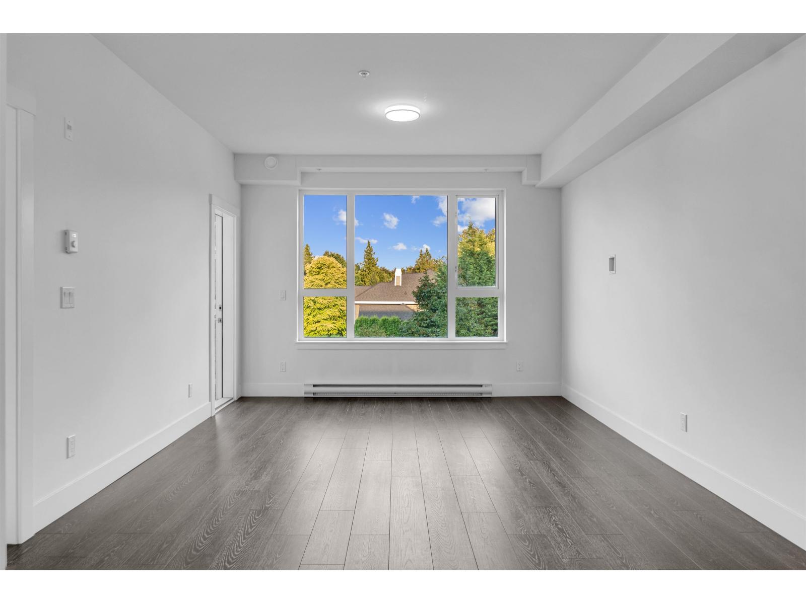 204 9983 E Barnston Drive, Surrey, British Columbia  V4N 6T3 - Photo 4 - R3101476