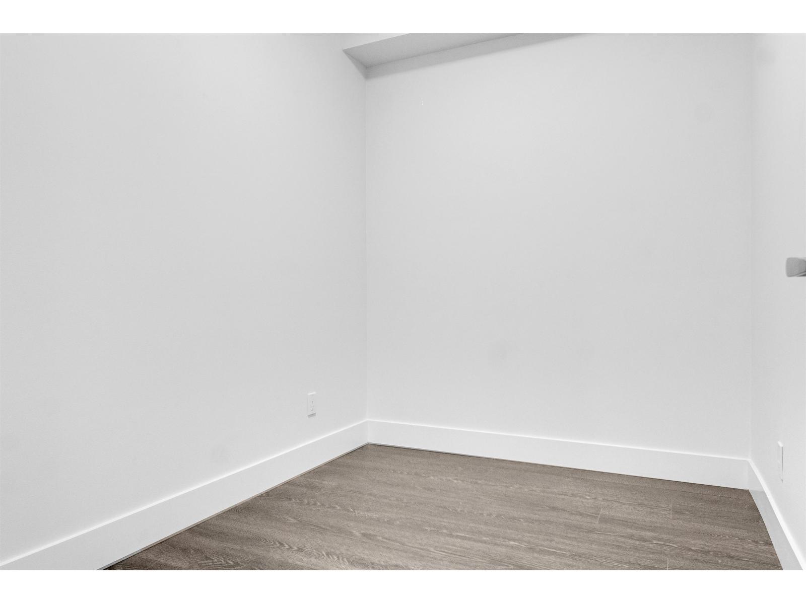 204 9983 E Barnston Drive, Surrey, British Columbia  V4N 6T3 - Photo 12 - R3101476