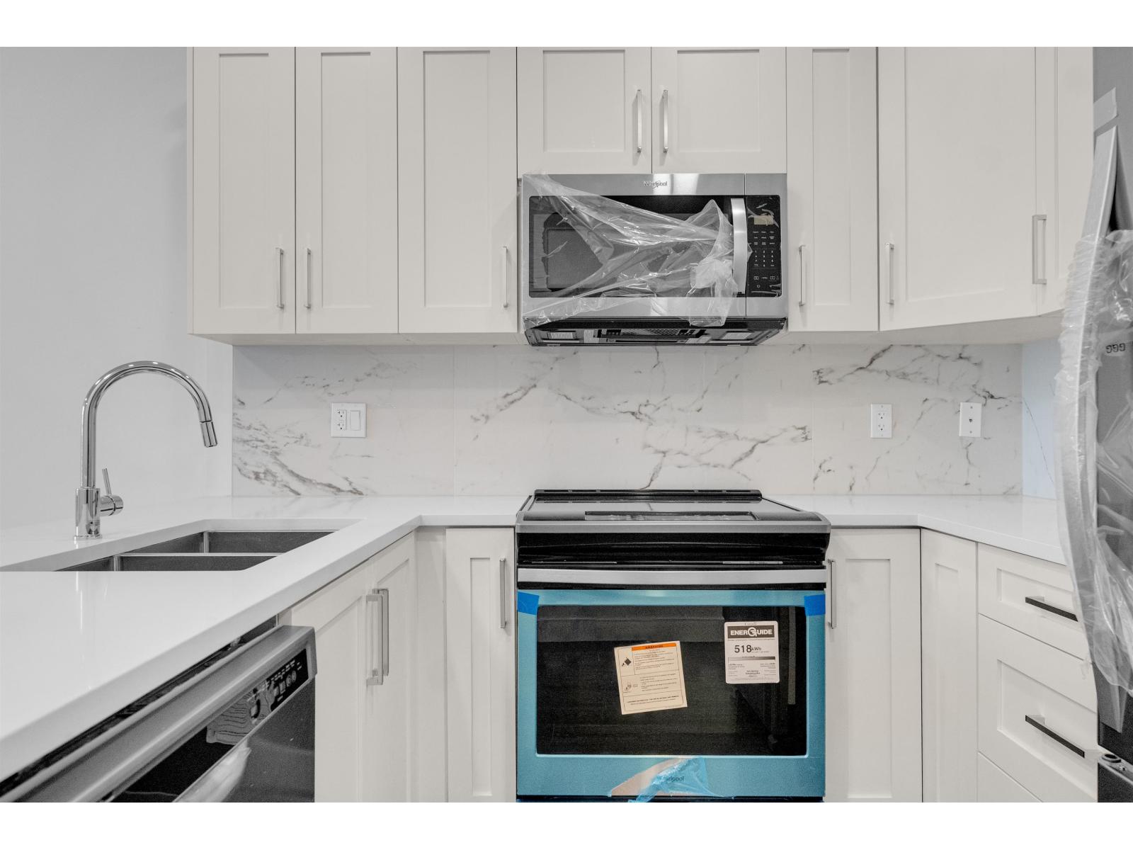 103 9983 E Barnston Drive, Surrey, British Columbia  V4N 6T3 - Photo 7 - R3101479