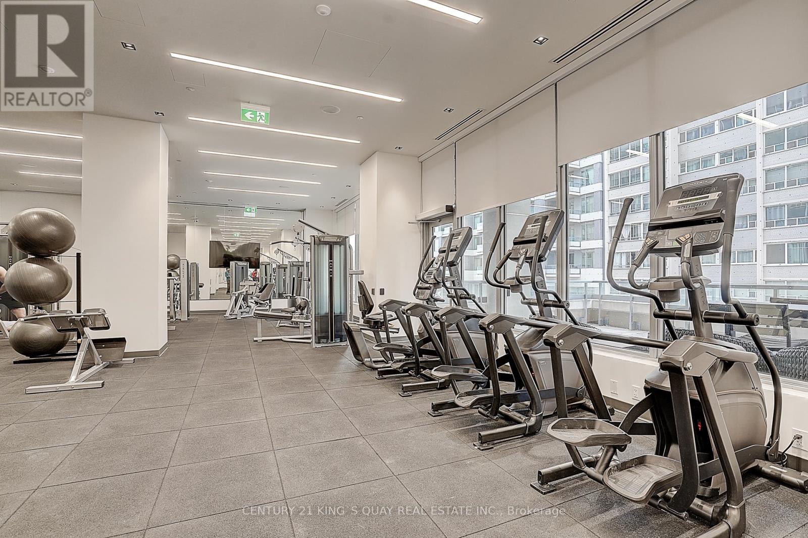 1810 - 25 Holly Street, Toronto, Ontario  M4S 0E3 - Photo 14 - C12924694