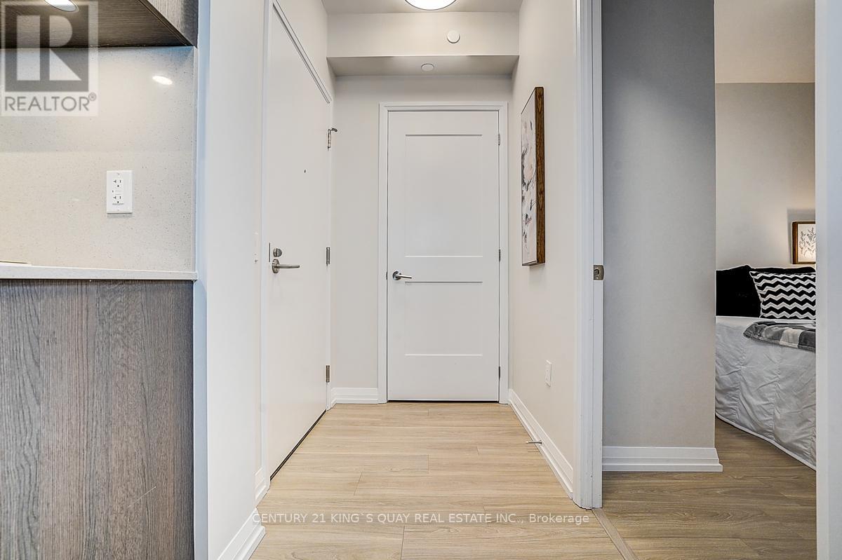 1810 - 25 Holly Street, Toronto, Ontario  M4S 0E3 - Photo 24 - C12924694