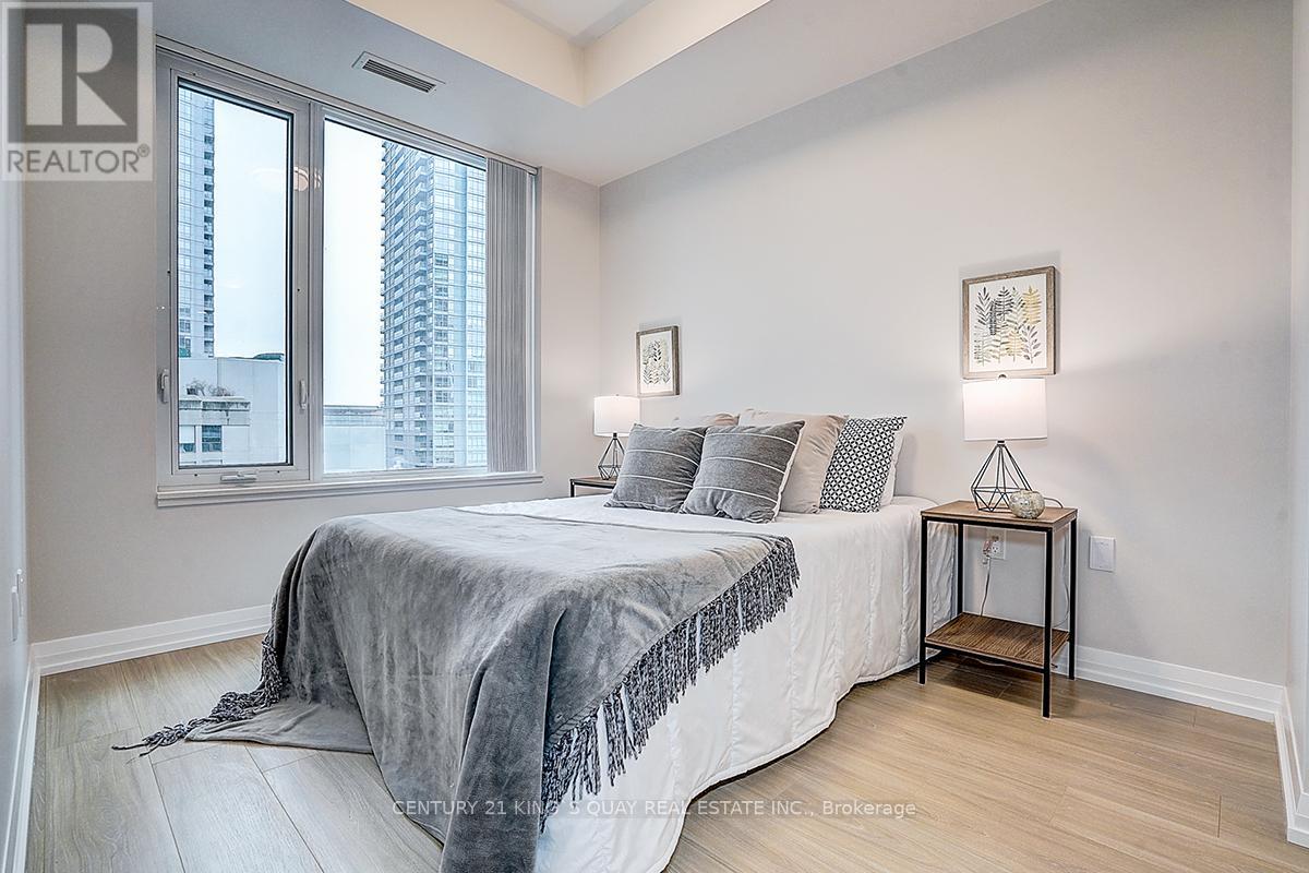 1810 - 25 Holly Street, Toronto, Ontario  M4S 0E3 - Photo 41 - C12924694