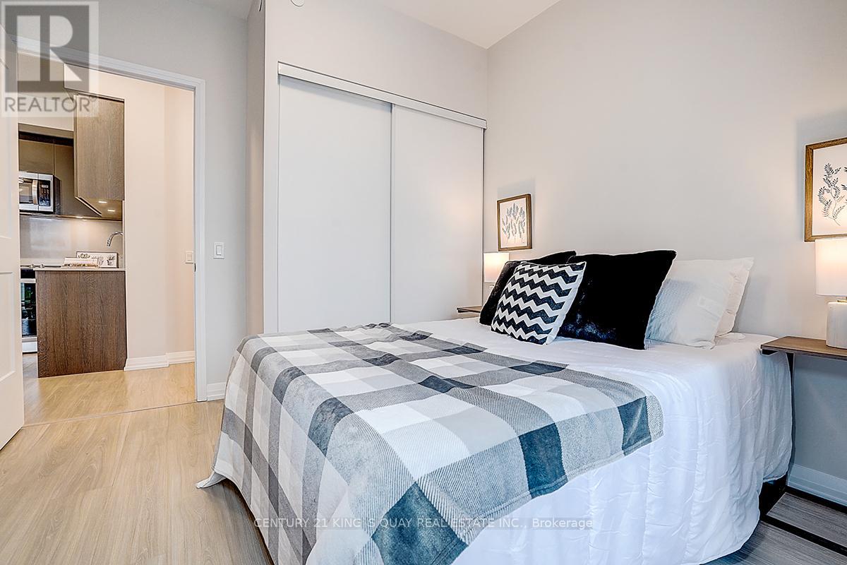 1810 - 25 Holly Street, Toronto, Ontario  M4S 0E3 - Photo 48 - C12924694