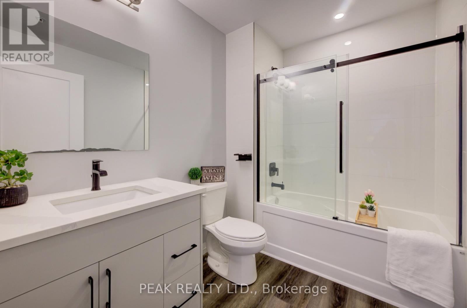 201 - 60 Charles E, Kitchener, Ontario  N2G 0C9 - Photo 15 - X12896596