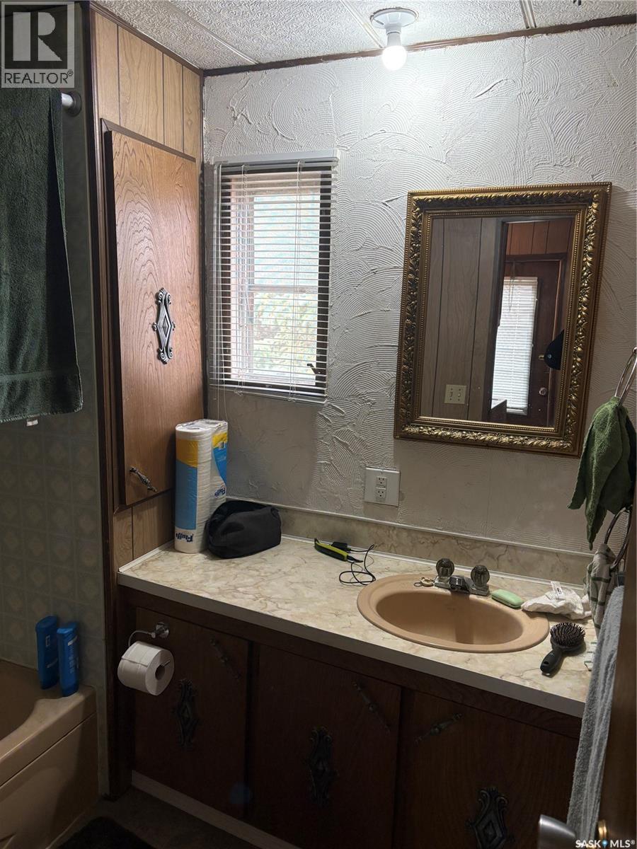 713 Mann Avenue, Radville, Saskatchewan  S0C 2G0 - Photo 13 - SK031439