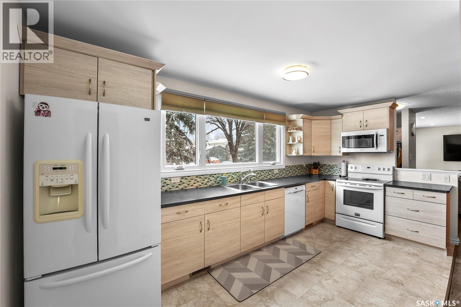 60 Empress Drive, Regina, Saskatchewan  S4T 6M5 - Photo 13 - SK031428