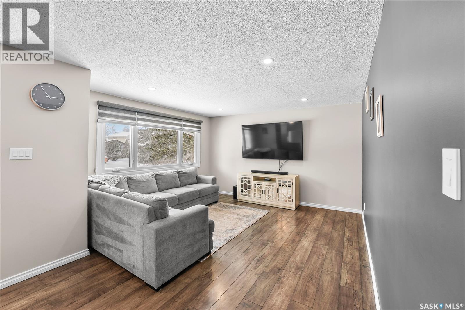 60 Empress Drive, Regina, Saskatchewan  S4T 6M5 - Photo 4 - SK031428