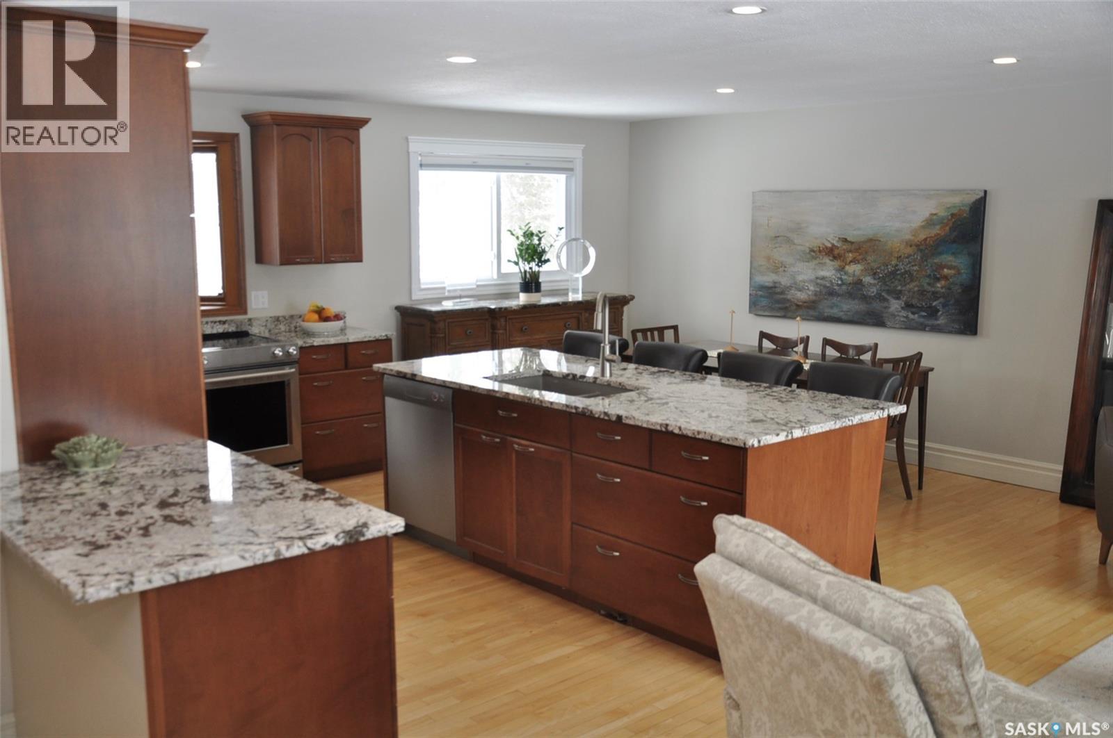 3606 Balfour Court, Saskatoon, Saskatchewan  S7H 4B2 - Photo 4 - SK031411