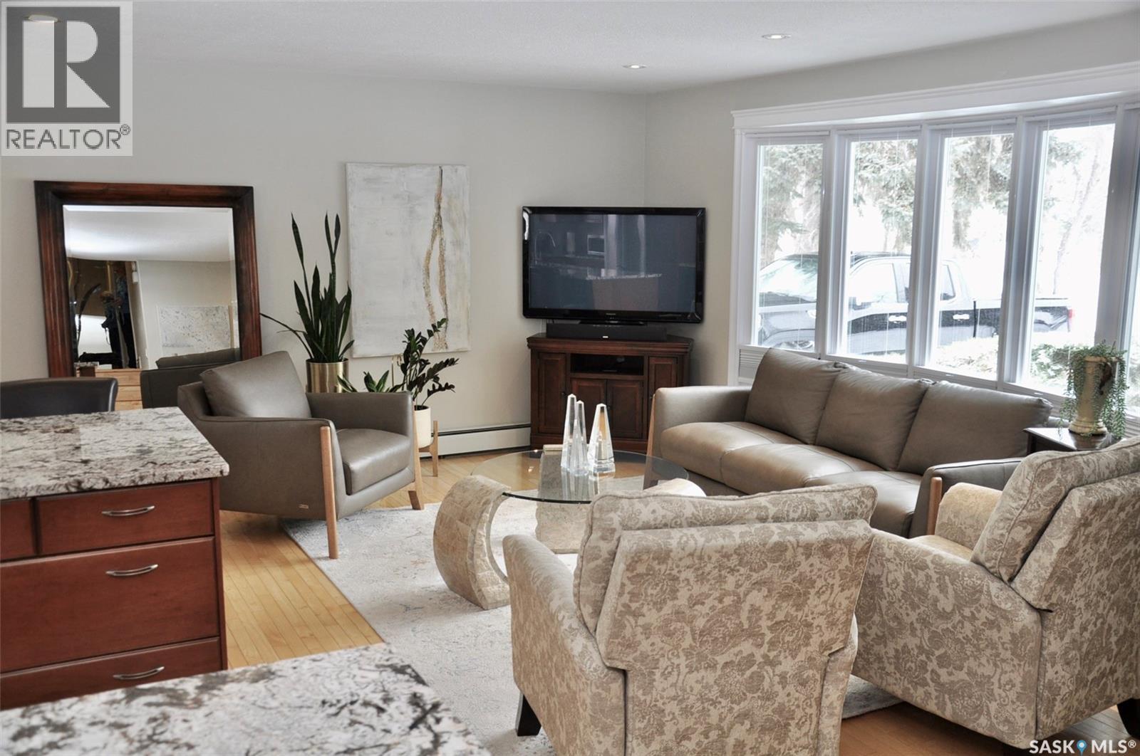 3606 Balfour Court, Saskatoon, Saskatchewan  S7H 4B2 - Photo 5 - SK031411