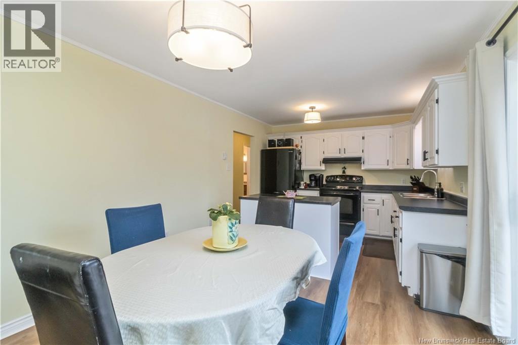 29 Chatham Avenue, Oromocto, New Brunswick  E2V 4N7 - Photo 11 - NB135849