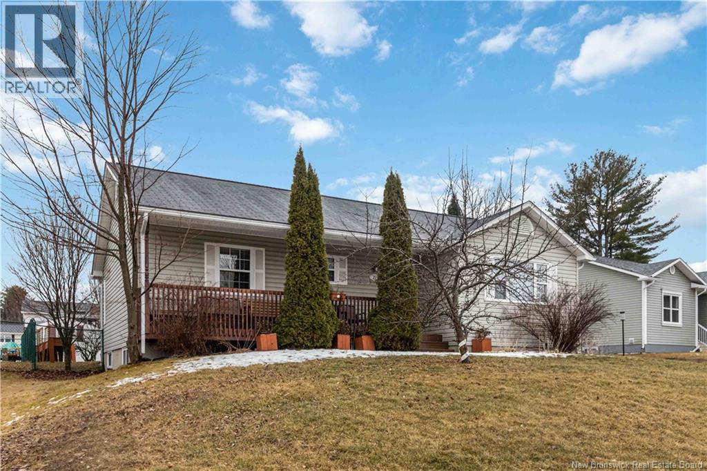 29 Chatham Avenue, Oromocto, New Brunswick  E2V 4N7 - Photo 2 - NB135849
