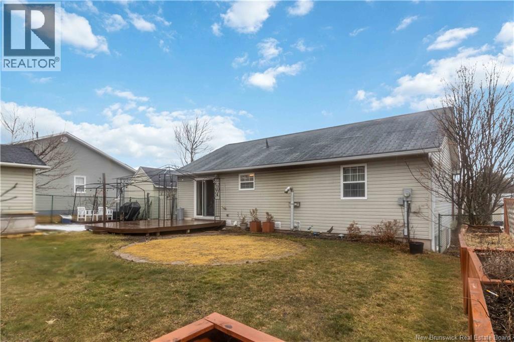 29 Chatham Avenue, Oromocto, New Brunswick  E2V 4N7 - Photo 3 - NB135849