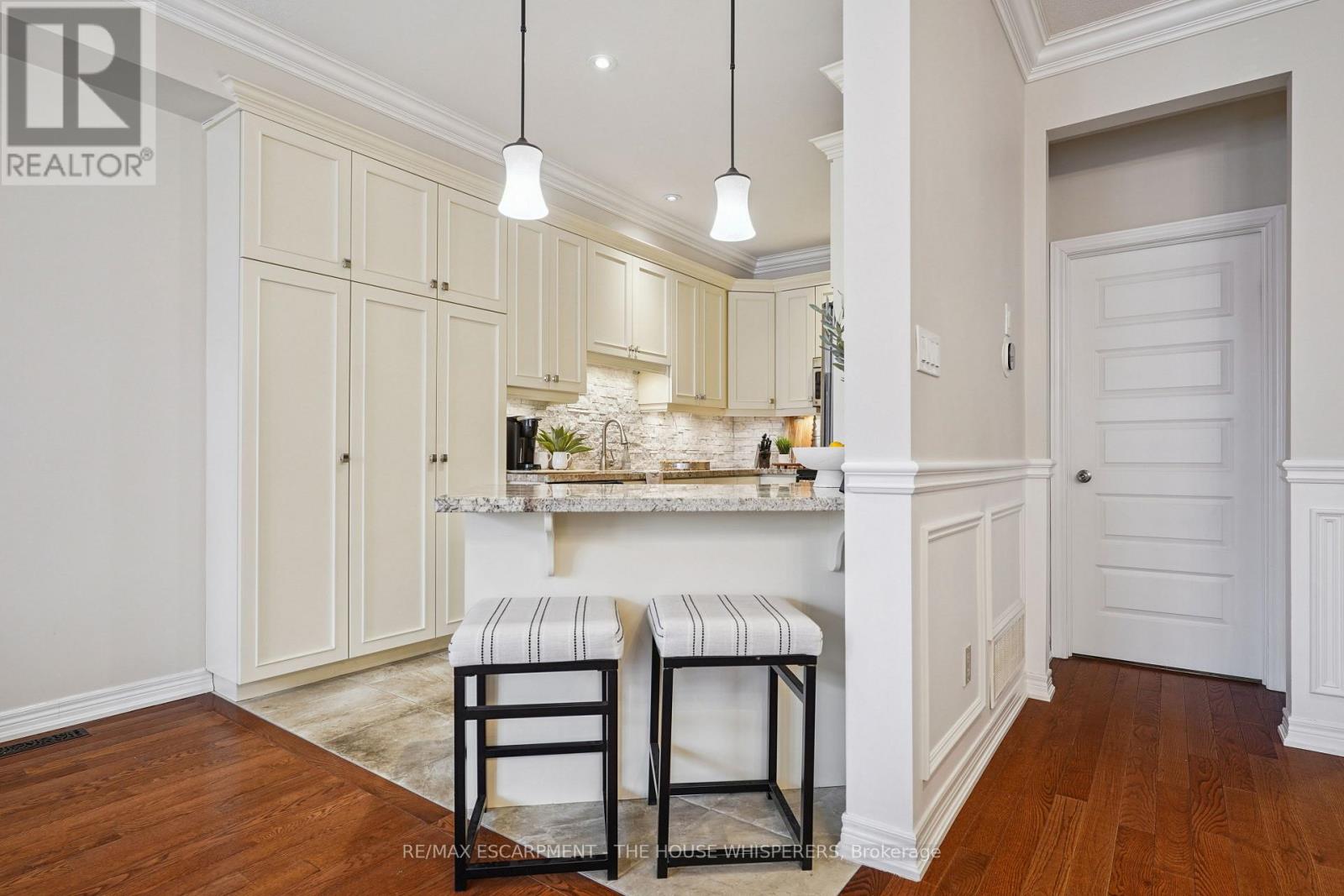 29 - 181 Plains Road W, Burlington, Ontario  L7T 0B1 - Photo 17 - W12899486