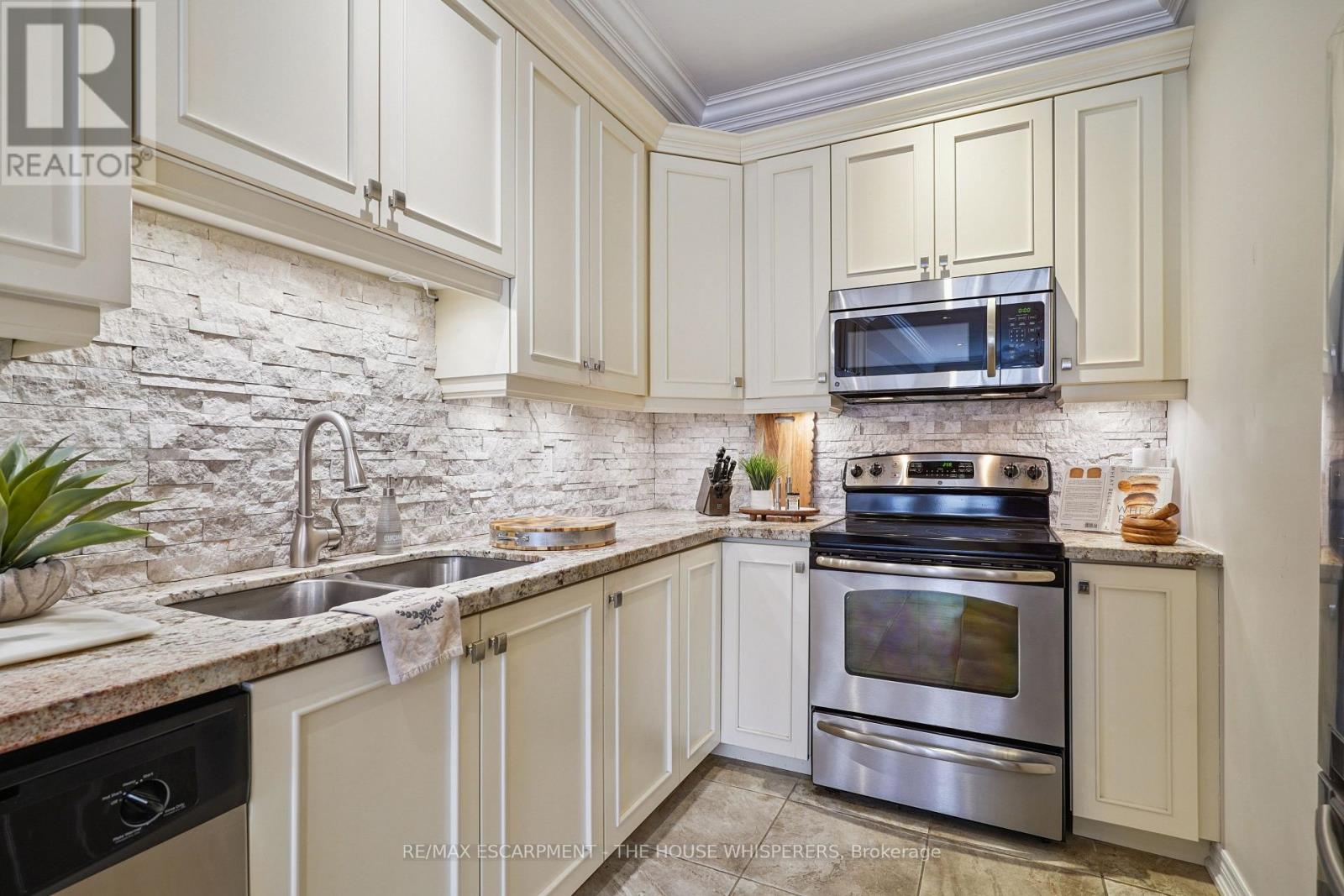 29 - 181 Plains Road W, Burlington, Ontario  L7T 0B1 - Photo 19 - W12899486