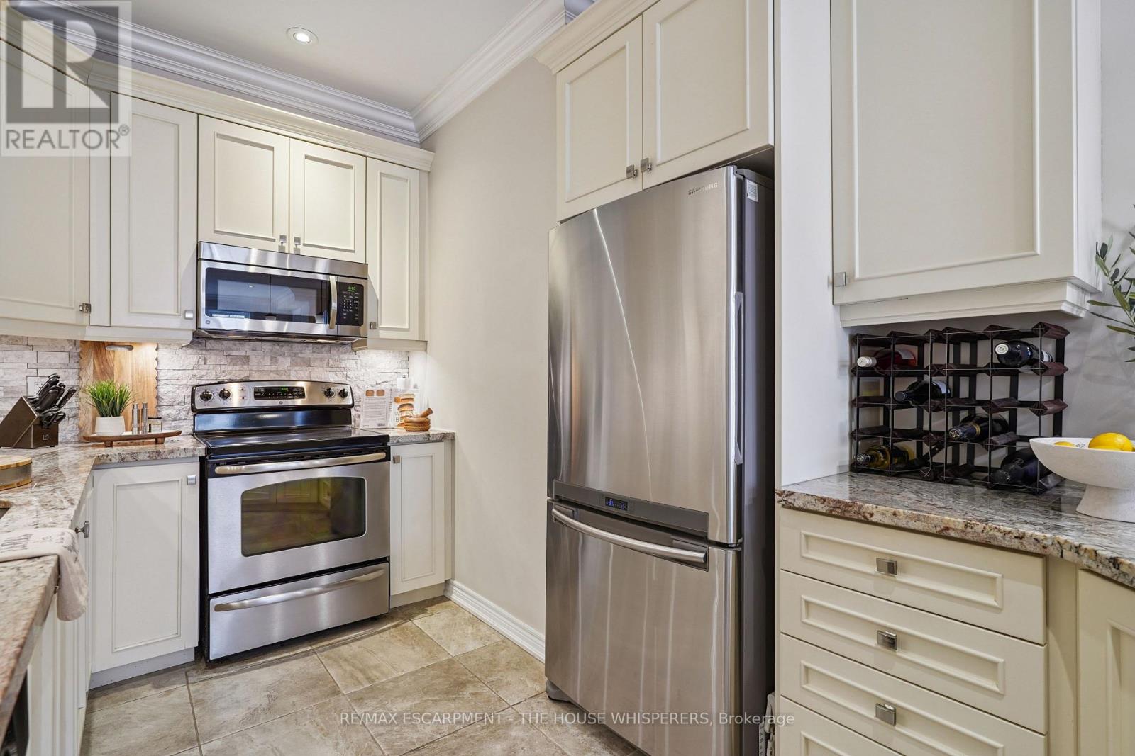 29 - 181 Plains Road W, Burlington, Ontario  L7T 0B1 - Photo 22 - W12899486