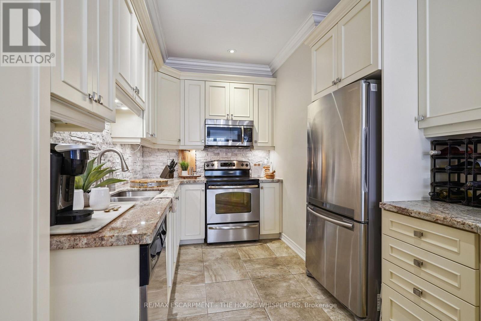 29 - 181 Plains Road W, Burlington, Ontario  L7T 0B1 - Photo 18 - W12899486