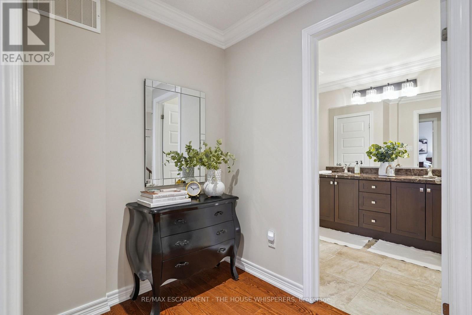 29 - 181 Plains Road W, Burlington, Ontario  L7T 0B1 - Photo 27 - W12899486