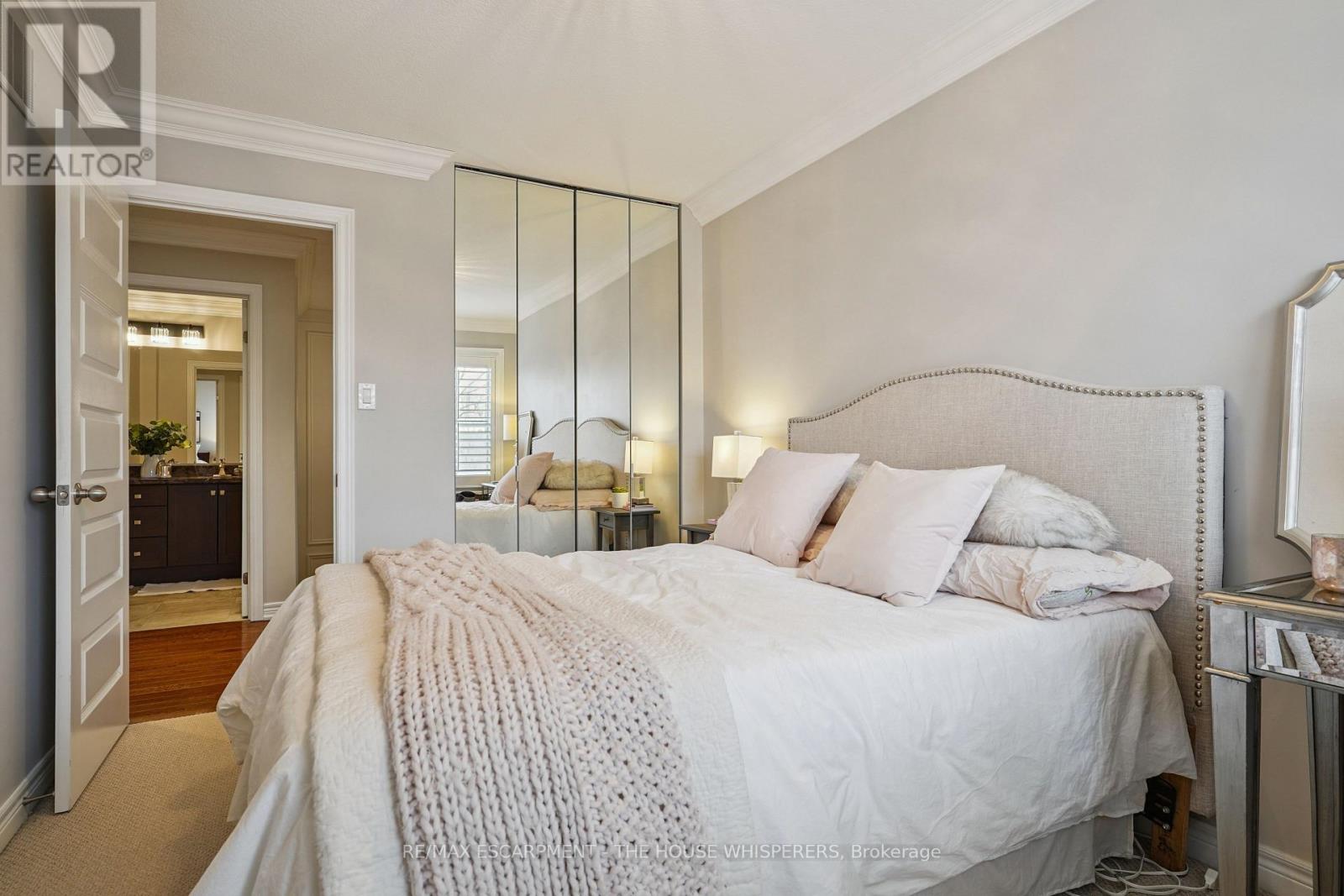 29 - 181 Plains Road W, Burlington, Ontario  L7T 0B1 - Photo 32 - W12899486