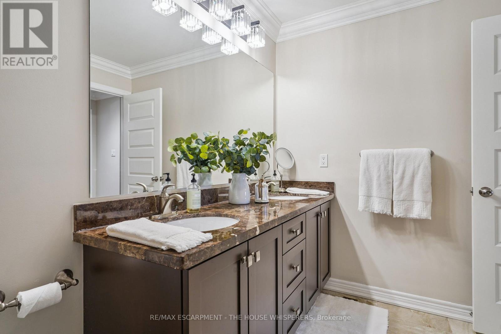 29 - 181 Plains Road W, Burlington, Ontario  L7T 0B1 - Photo 35 - W12899486