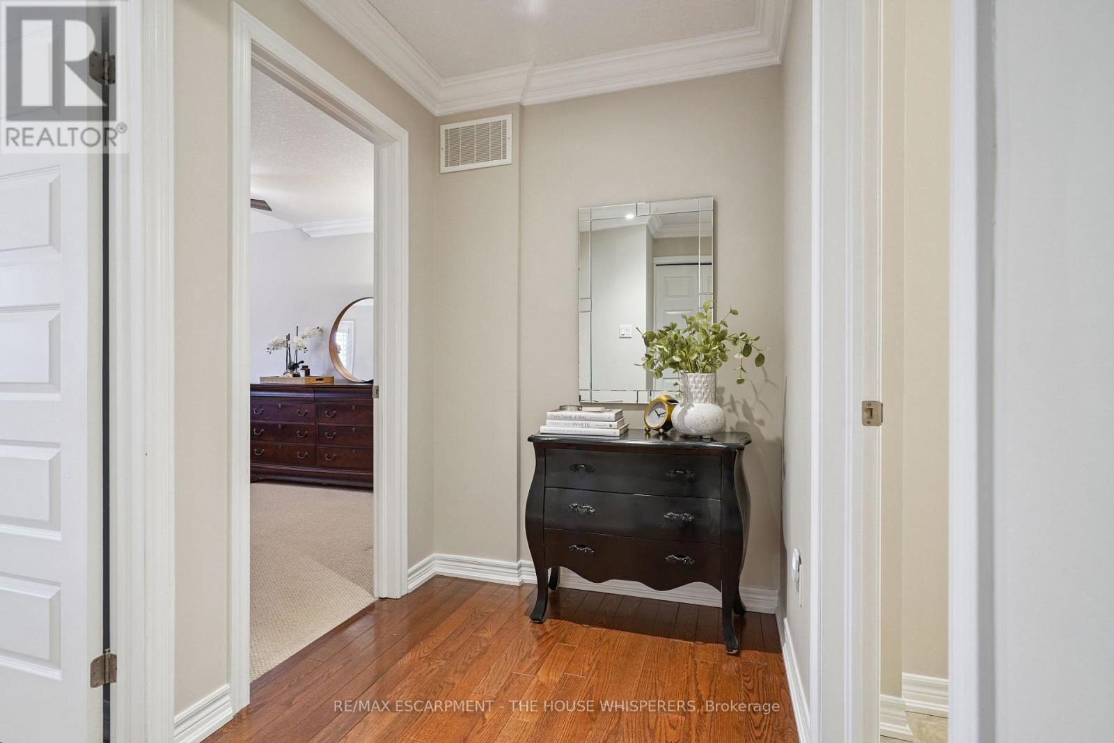 29 - 181 Plains Road W, Burlington, Ontario  L7T 0B1 - Photo 26 - W12899486